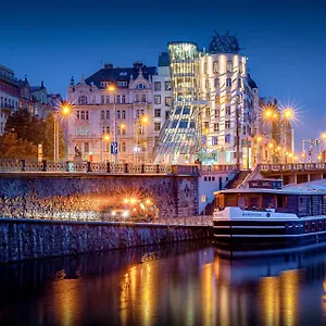 Dancing House - Tancici Dum Praha