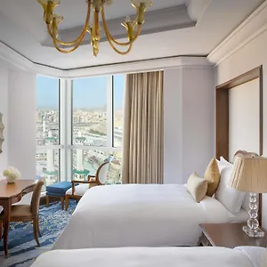 قصر رافلز فندق